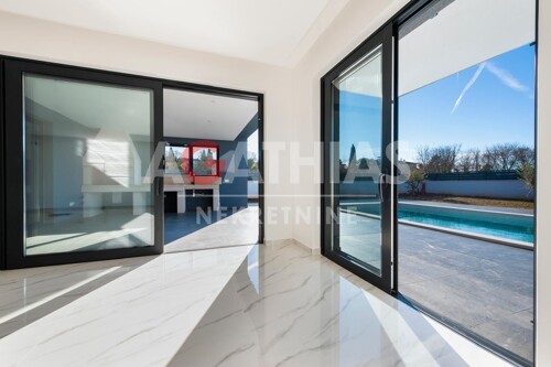 Rovinj, okolica, kuća za odmor 256 m2 s bazenom