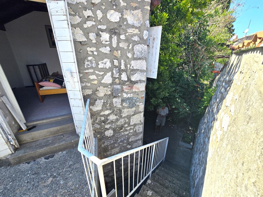 Image 6064808 - 5
