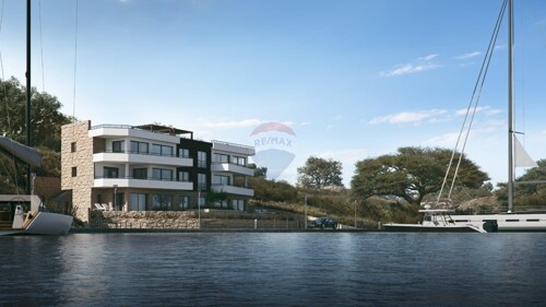 Thumbnail 6070163 - 2