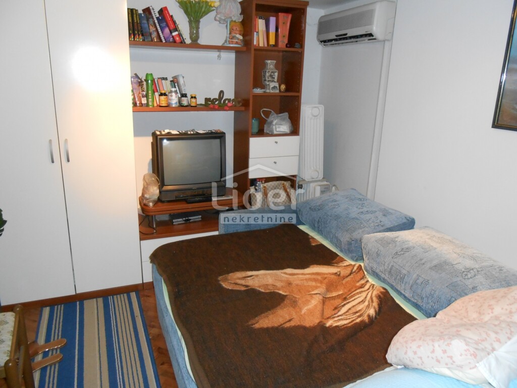Image 6072901 - 8