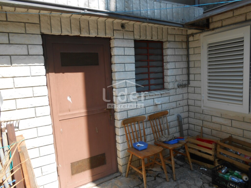 Image 6072901 - 12