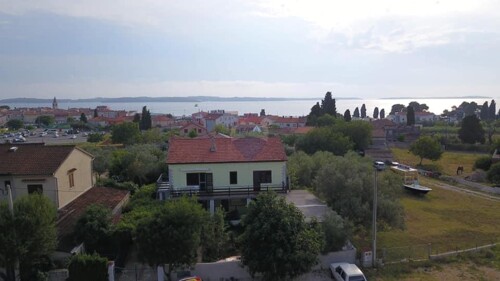 Thumbnail 6073024 - 1