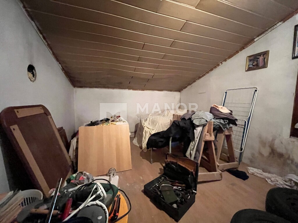 Image 6073753 - 9