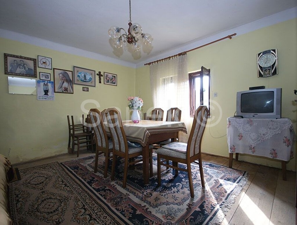Image 6073783 - 7