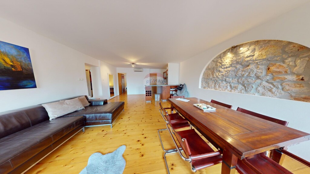 Image 6074653 - 2
