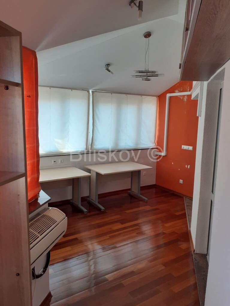 Image 6075077 - 3