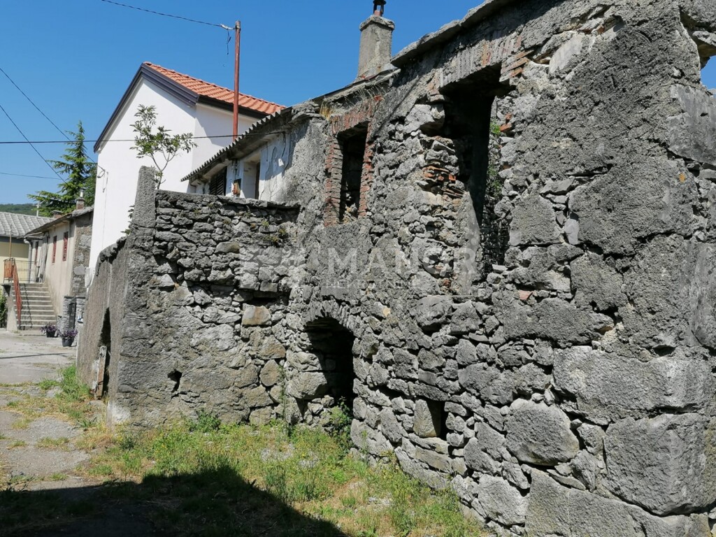 Image 6075291 - 3