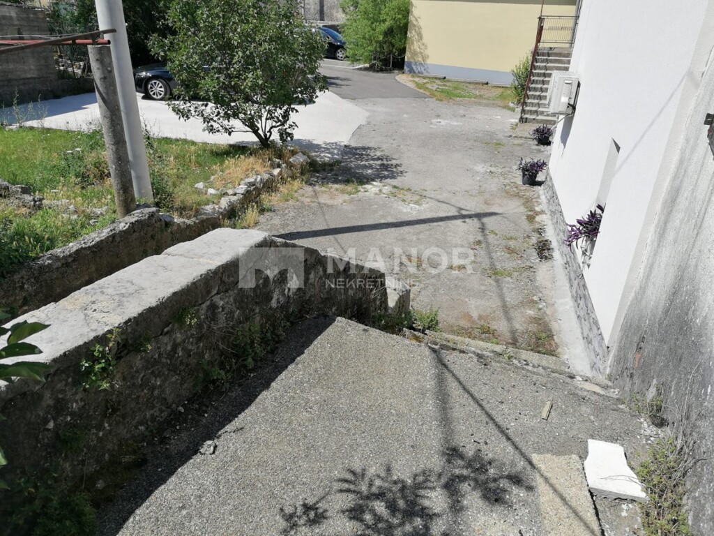 Image 6075291 - 11