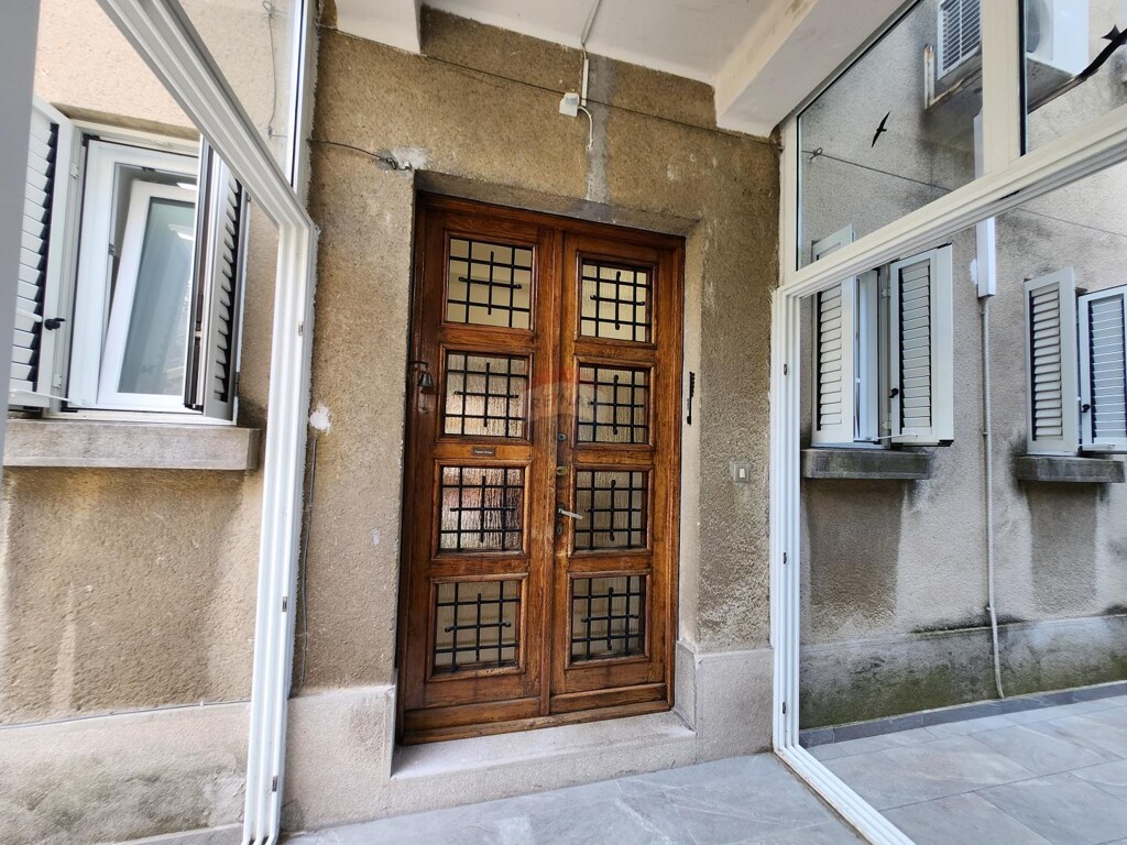 Image 6075306 - 7