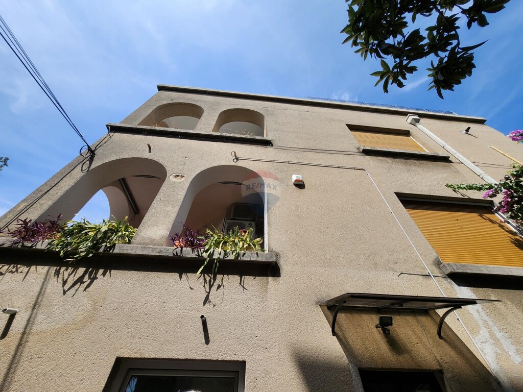 Image 6075306 - 2