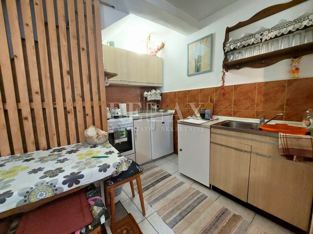 Image 6075999 - 3