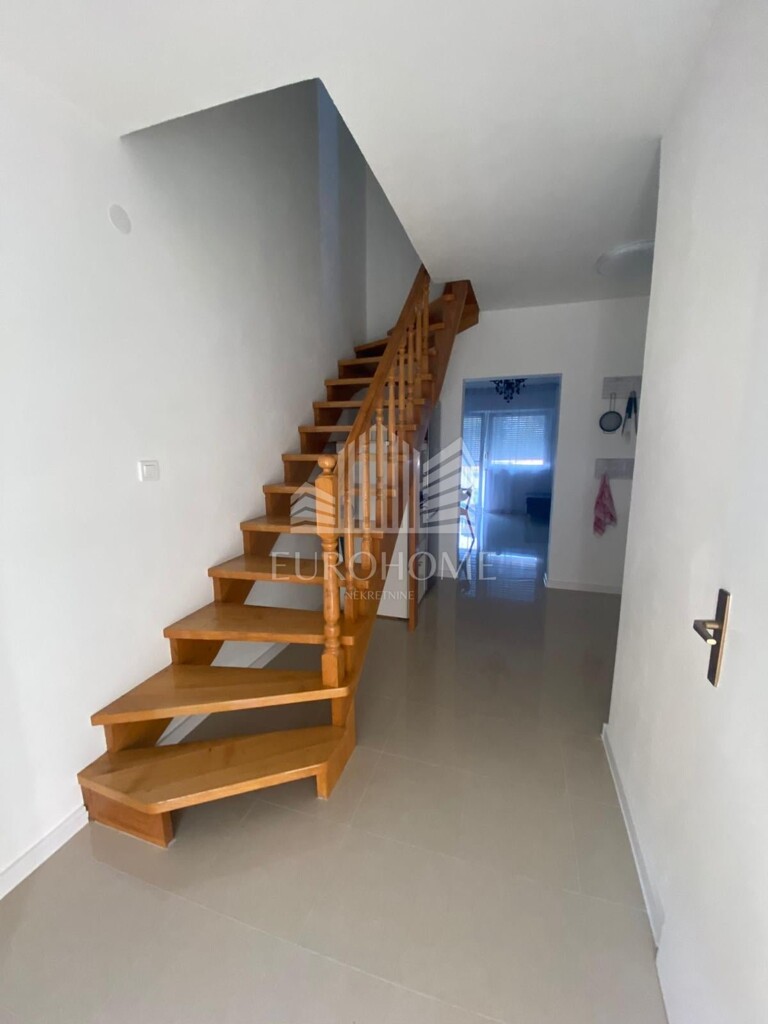 Image 6079770 - 8