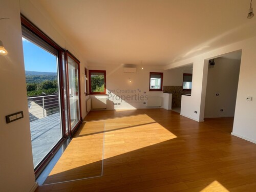 Thumbnail 6079812 - 3