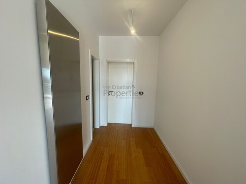 Thumbnail 6079812 - 19