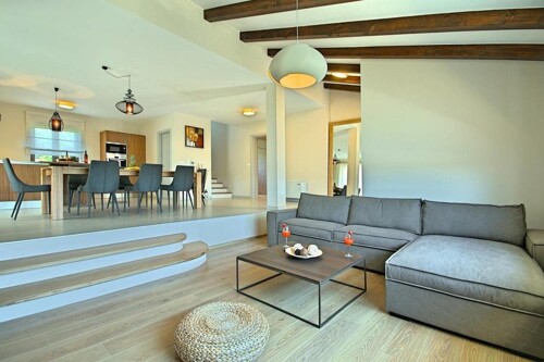 Thumbnail 6083550 - 12