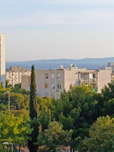 Novo! Split Plokite 2-soban stan 58 m2 za renovaciju prodaja)