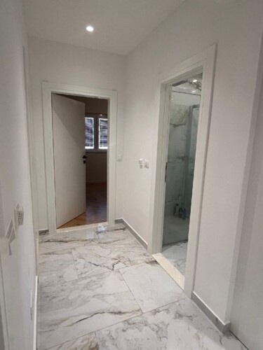 Okrug Gornji, 3-sobni stan 80m2 renoviran + studio apartman 23m2 (prodaja)