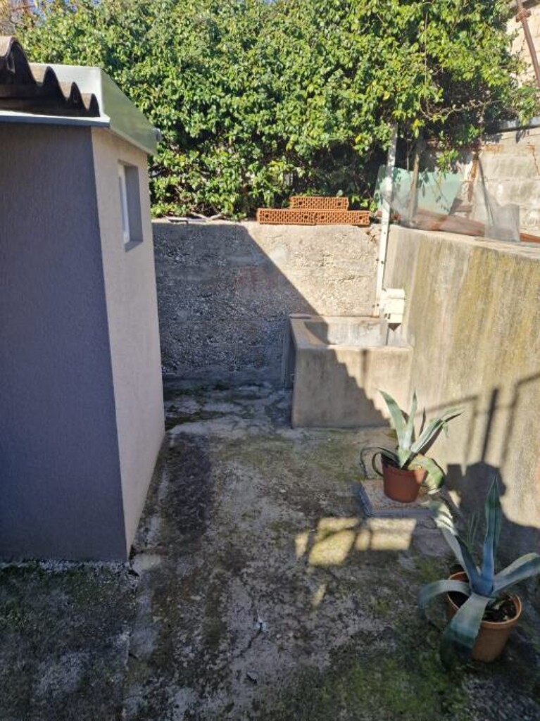 Image 6084142 - 3