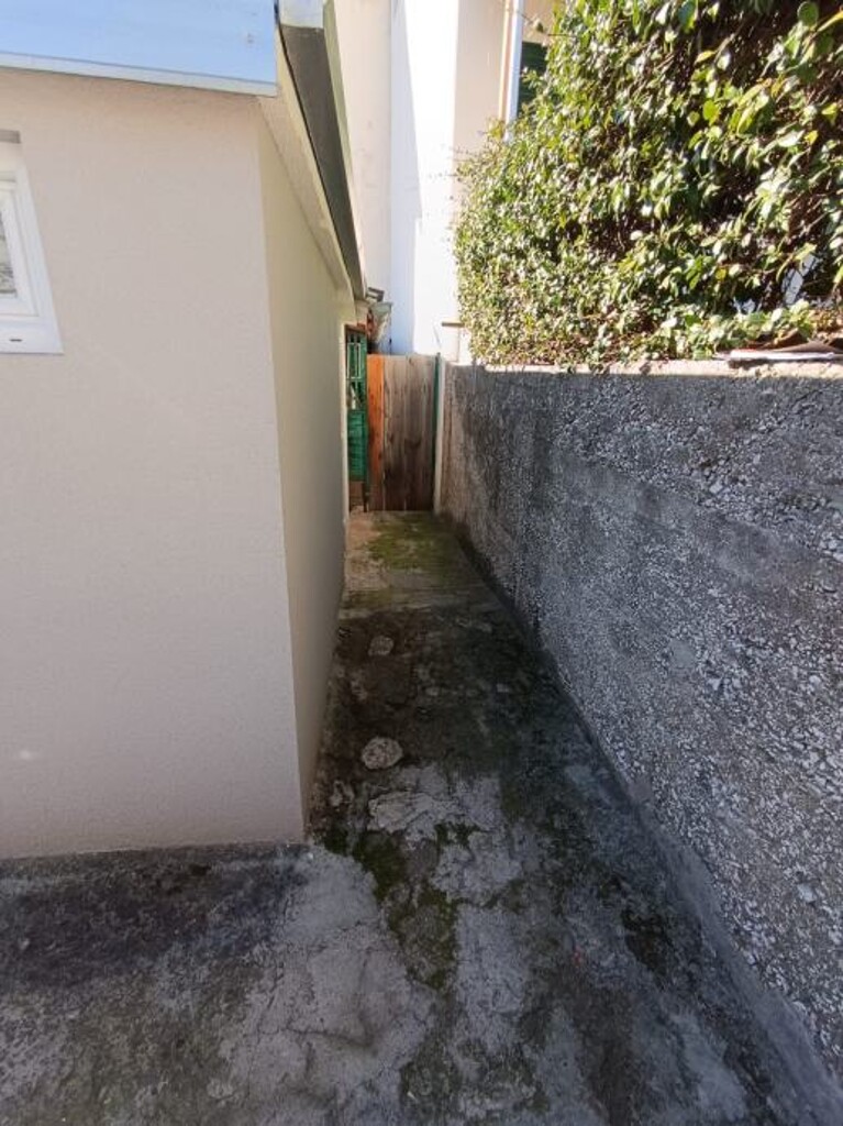 Image 6084142 - 4
