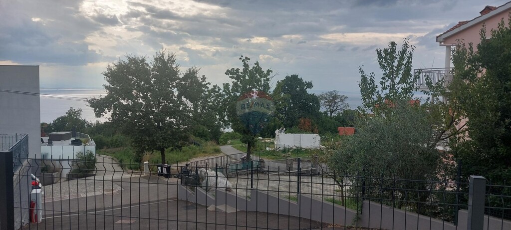 Image 6084629 - 10
