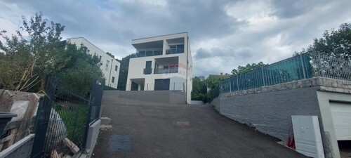 Thumbnail 6084629 - 3