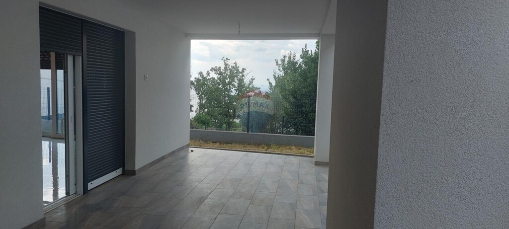 Image 6084629 - 11