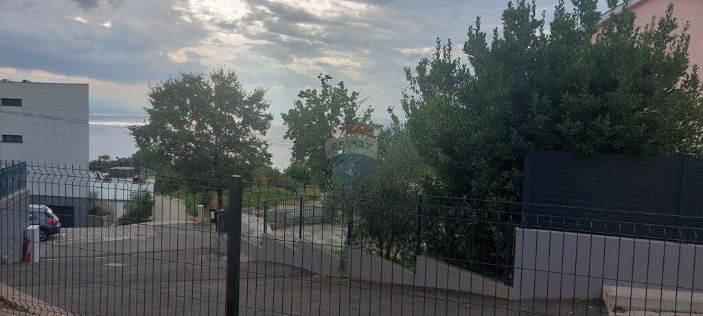 Image 6084629 - 13