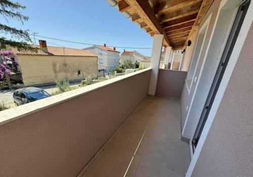 Thumbnail 6084639 - 3