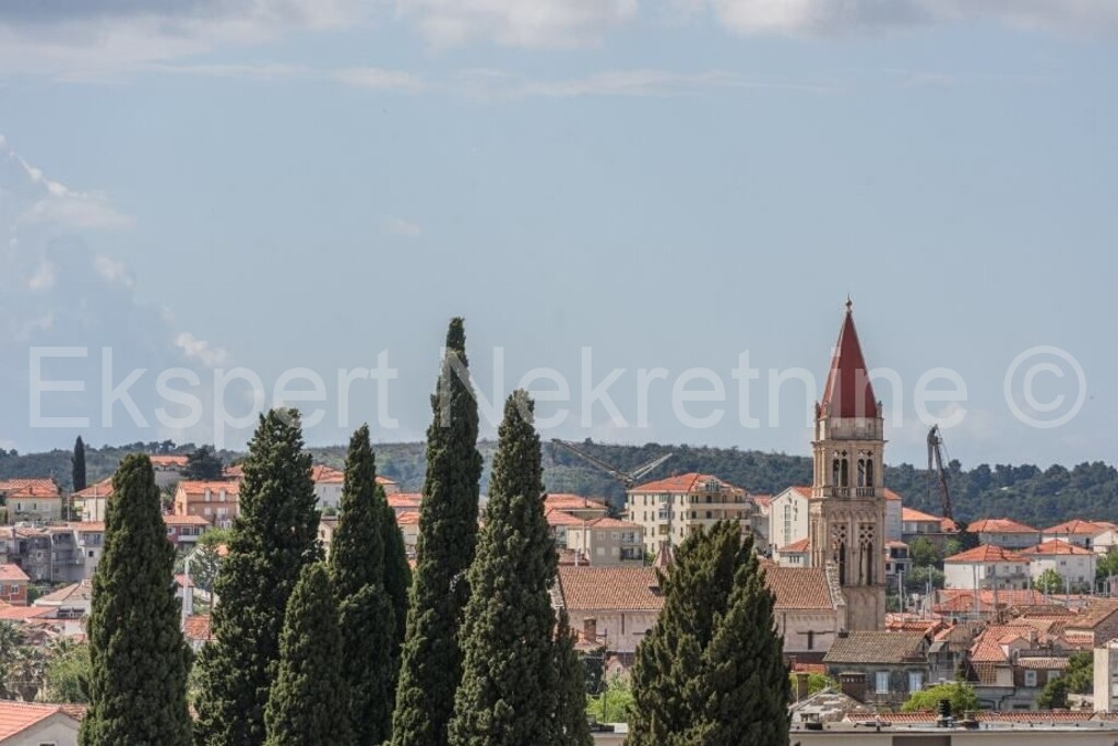 Image 6085408 - 10