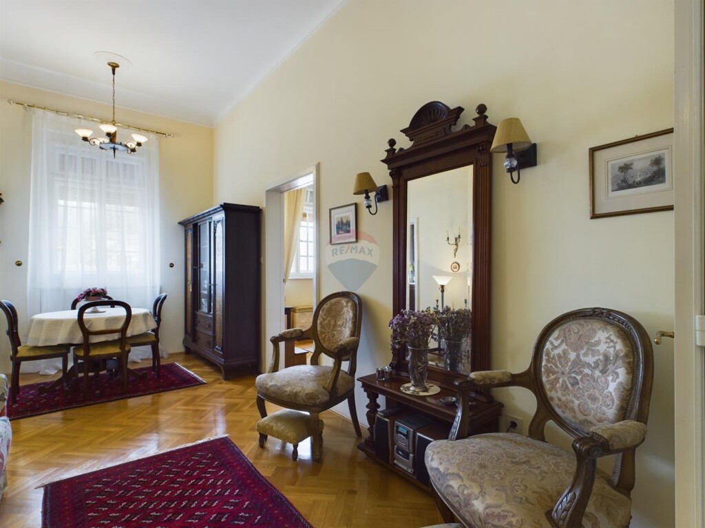 Image 6085517 - 6