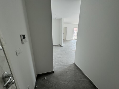 Thumbnail 6091751 - 3