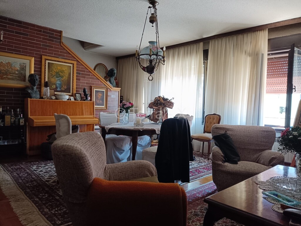 Image 6092241 - 2