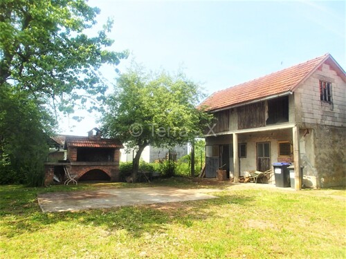 Kupinec, novija drvena kuća 71 m2, dvorište 973 m2, 3.374 m2 zemljišta
