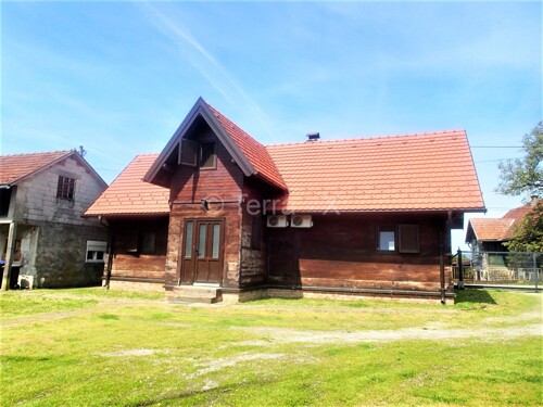 Kupinec, novija drvena kuća 71 m2, dvorište 973 m2, 3.374 m2 zemljišta
