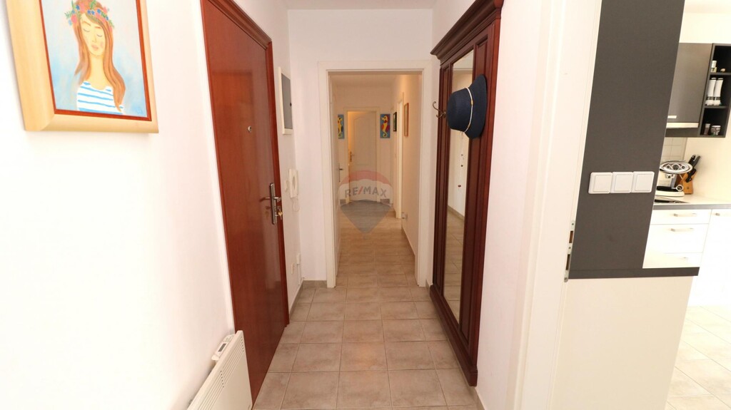 Image 6092376 - 3