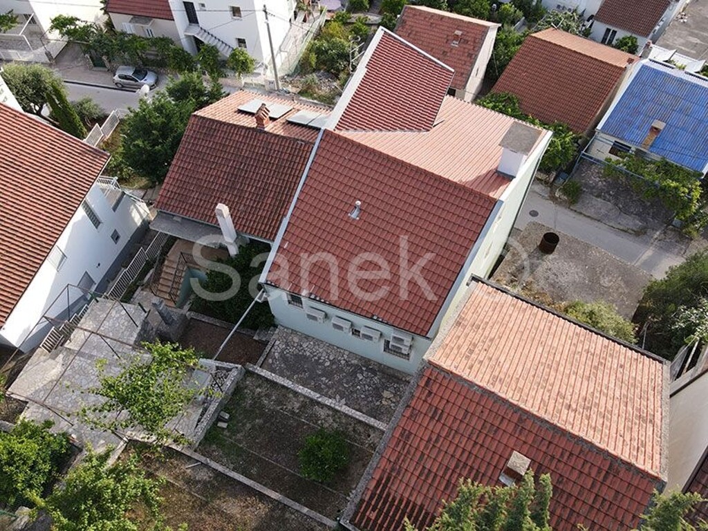 Image 6092887 - 3