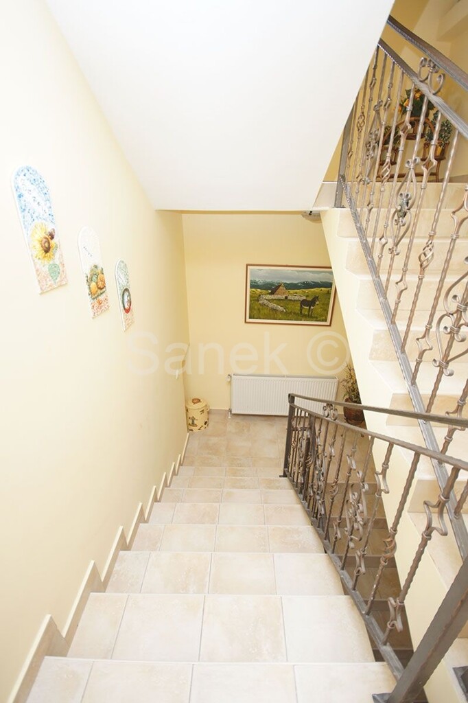 Image 6092887 - 12