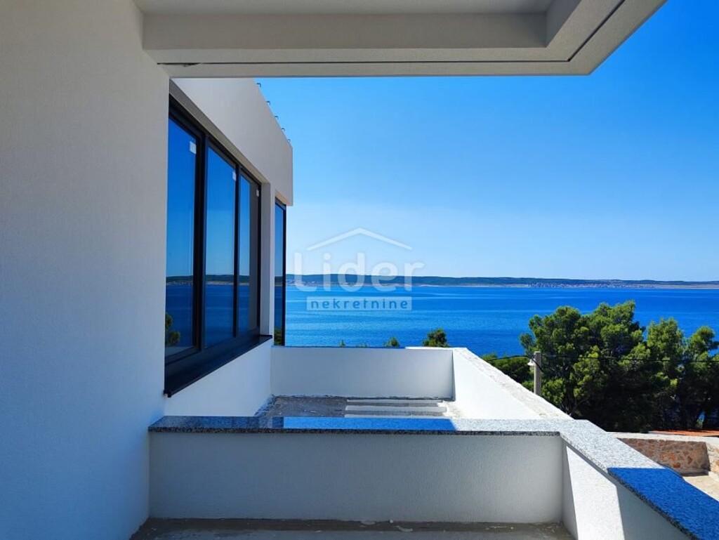 Image 6093410 - 9