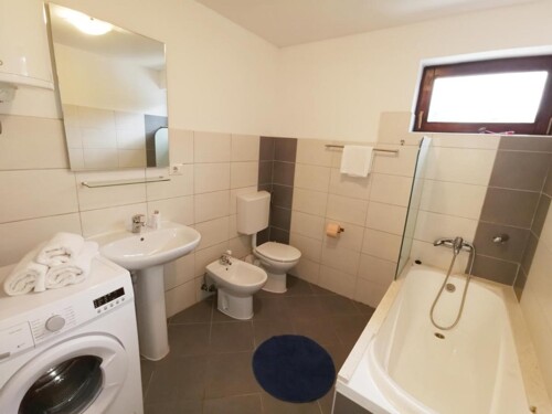 Thumbnail 6093620 - 14