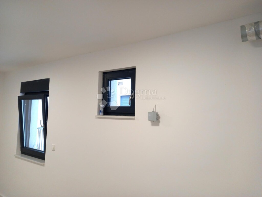 Image 6094387 - 6