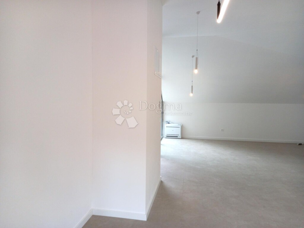 Image 6094397 - 6
