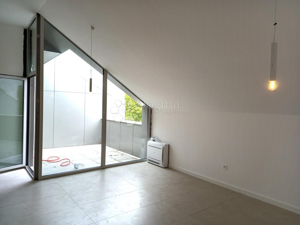 Image 6094397 - 1