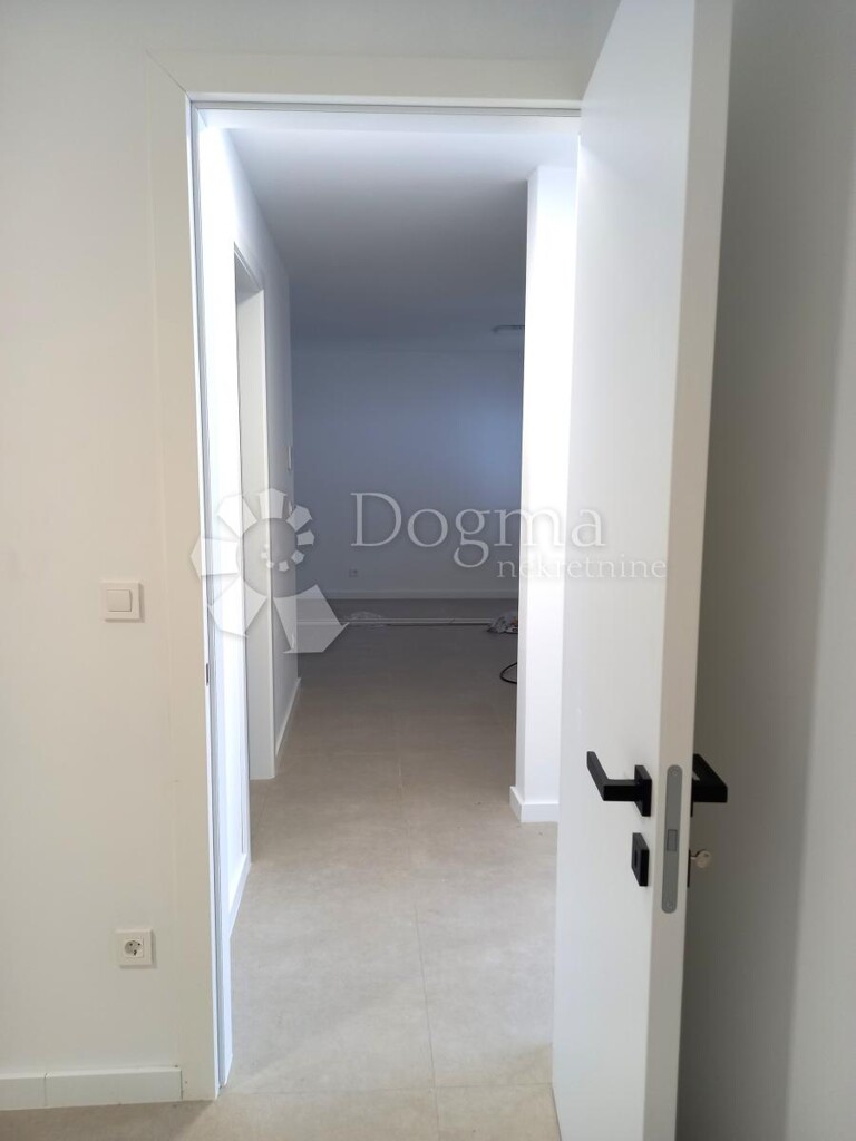 Image 6094404 - 6