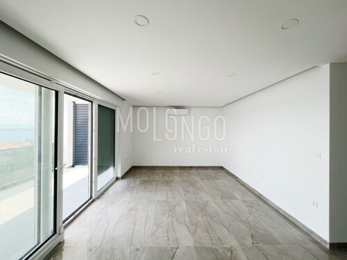 Thumbnail 6094537 - 3