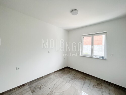 Thumbnail 6094537 - 5