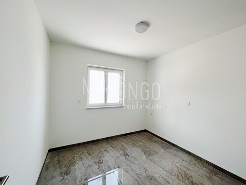 Thumbnail 6094537 - 13