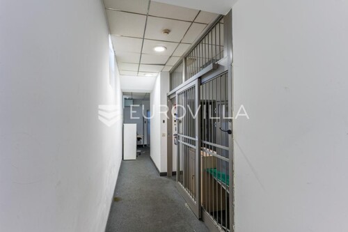Thumbnail 6095005 - 10