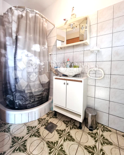 Thumbnail 6100025 - 10