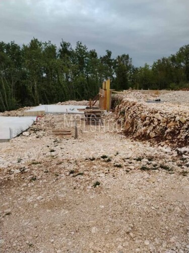 Thumbnail 6100081 - 6