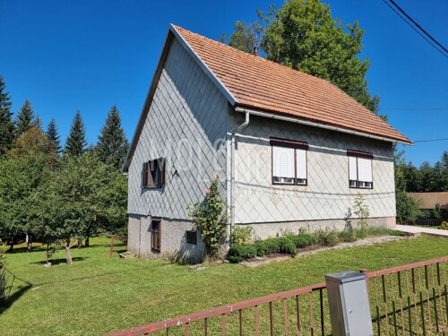 GORSKI KOTAR KUPJAK, kuća s velikom okućnicom